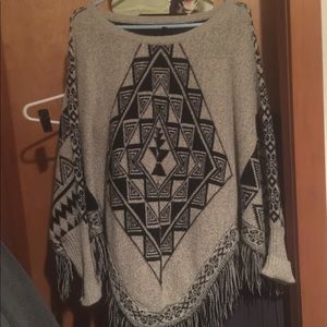 Geometric pattern knit Poncho